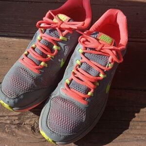 NIKE DUAL FUSION RUN 3 WOMENS RUNNING SHOES SIZE 1
